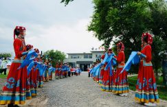 乌兰察布京西牛村草原夏日狂欢启动，助力察右前旗农文旅产业燃起来！缩略图