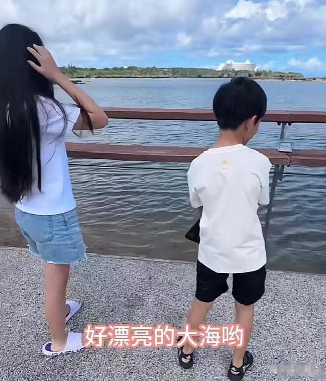 汪小菲马筱梅携子女澳门游，女儿穿疑似后妈买的美裙现身插图1