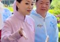 56岁杨澜素颜逛花海，真实颜值美到让人惊呼缩略图