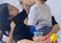 章子怡接儿子放学被拍，4岁醒醒帅到炸，网友：这基因太逆天了缩略图