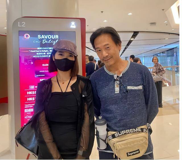 TVB老戏骨陈国邦被偶遇，网友说他像吴千语老公，现在当上大学老师了插图