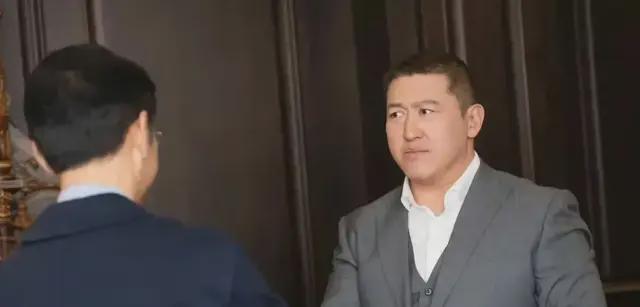 《这姐弟组合真牛！她都42岁了，居然出道22年了》全集免费百度云网盘1080pHD高清免费资源下载插图