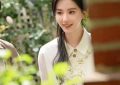 刘诗诗穿白衬衫戴竹簪，又仙又美还带着东方韵味缩略图