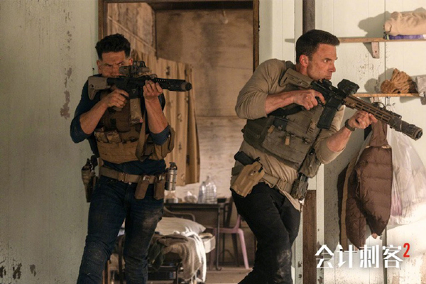年度刺客2》上映计刺客2》正在全国火热上映，兄弟搭档火力全开插图1