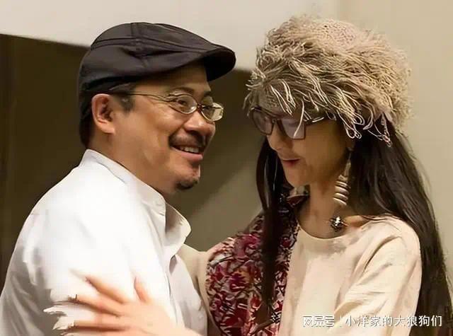 杨岁和7商着和75岁前夫复合？富商前妻名字听着就挺纯情的插图