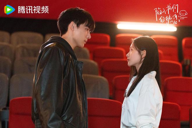 《恋关键？看完《陷入我们的热恋》全集百度云网盘资源下载(超清HD1280P/泄露-MP4)迅雷下载插图2