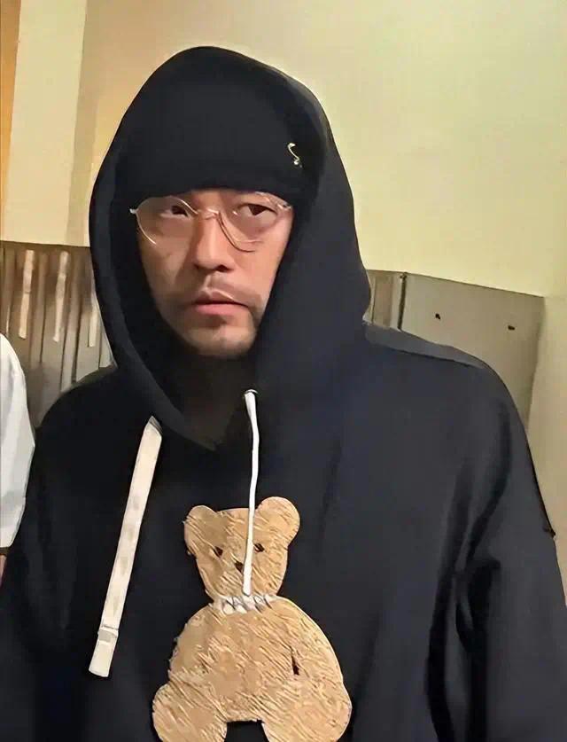 周曝光，病曝光，病痛缠身46岁仍需人搀扶上厕所插图