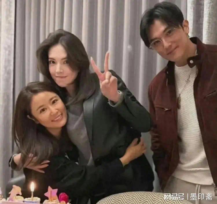 林甯聚会合婆聚会合体，霍建华邱泽加入老婆团，阵容太强养眼插图