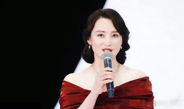 抖音又美，宋佳又美出新高度，倪虹洁人鱼裙太抢镜插图1