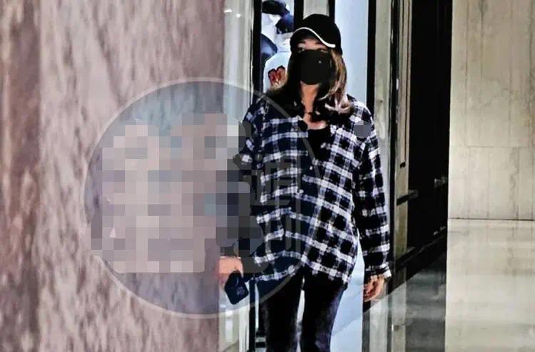4甯孕肚媒多月肚曝光！台媒：怀孕7个多月，摸肚子好有爱插图1