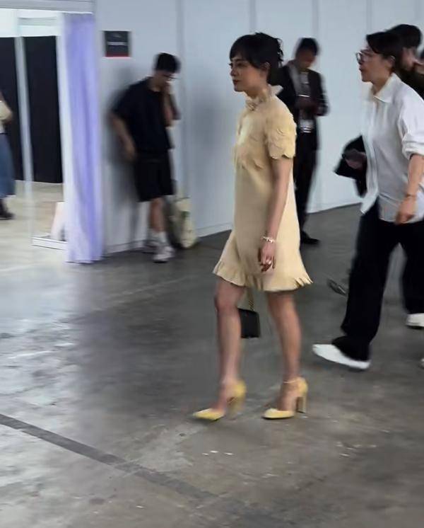 红后：孙俪有点：孙俪像胡曼丽，杨幂状态有点小狼狈，吴谨言稳稳hold住插图