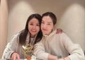 林甯聚餐生甯聚餐给朋友庆生，霍建华邱泽勾肩搭背，两家人真是养眼缩略图