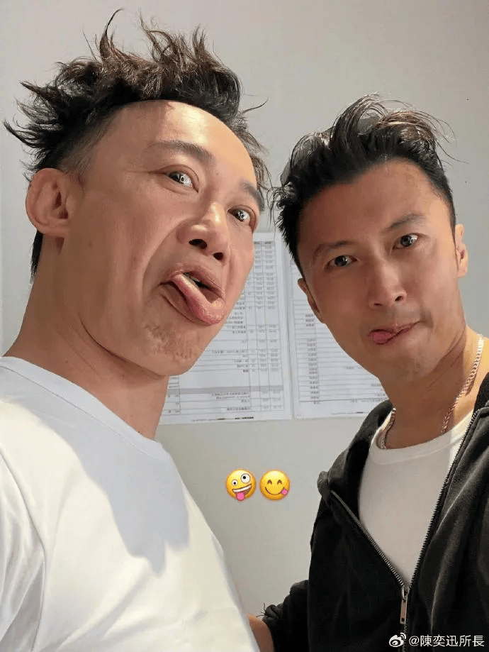 陈谢霆锋个后台锋合照：两个小朋友后台偶遇插图