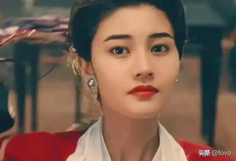 董时的样子，周样子，周迅和李嘉欣的19岁都比不上蔡少芬那么惊艳插图1