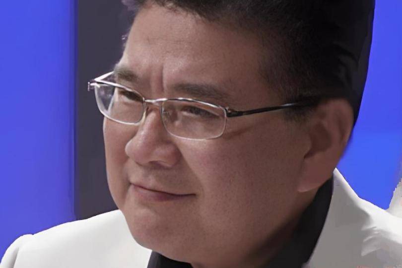 曹可抢真曹可凡：占姜妍便宜、抢镜头，样子真不太好看插图