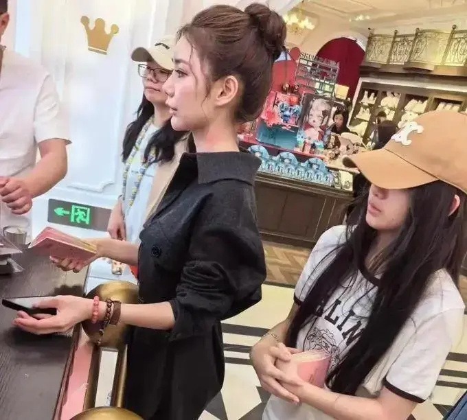 汪妻北，马是台北，马筱梅身上都是伤，玥儿跟后妈超亲密插图1
