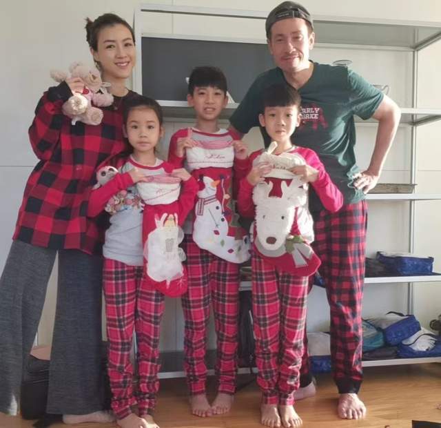 压力回应独自豪回应独自扛起五家店的难处，说养家负担重但不认有经济危机插图