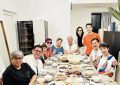 佘妈请客，亲自请客，头发全白瘦了不少，还亲自下厨做了一桌家常菜缩略图