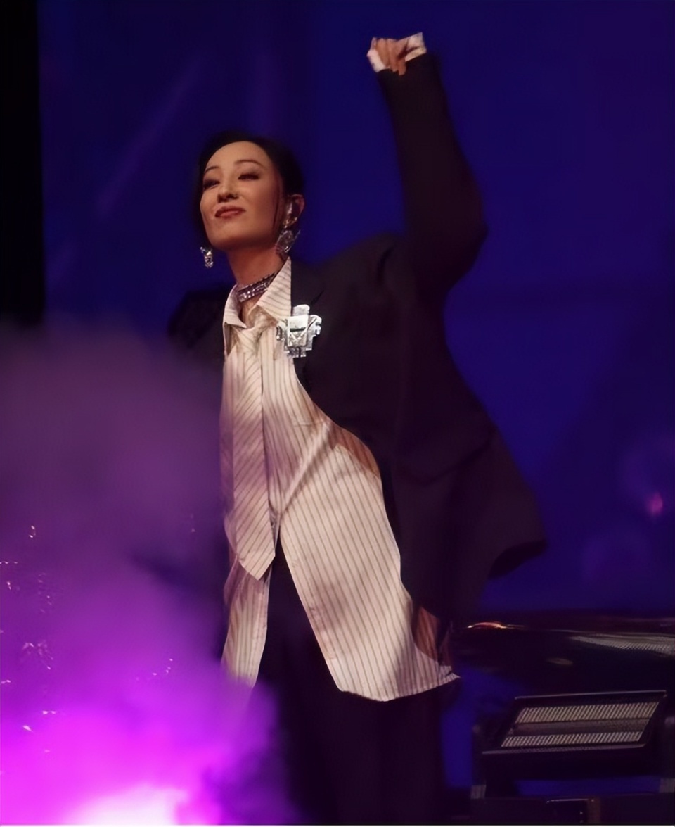 香港女儿准备排岁女儿准备谈恋爱？早安排帅哥陪在身边插图1