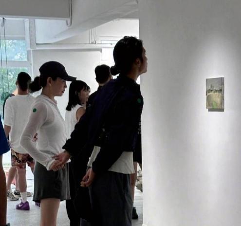 金曲歌后魏如萱大方认爱00后男友，21岁年龄差恋情引热议插图