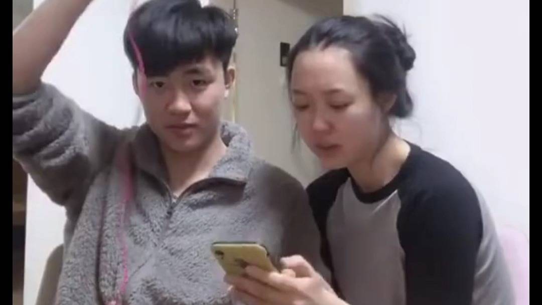 爱情能共苦却难同甘？管乐首谈分手内幕，揭露喜剧演员的情感困境插图