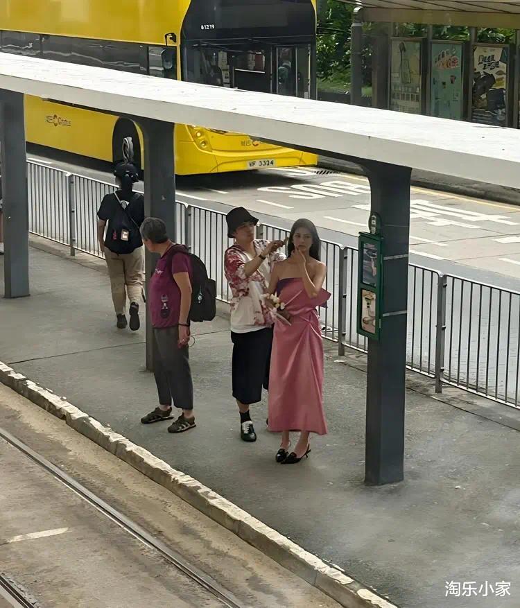 豪门阔太吴千语街拍生图曝光！170cm冷白皮配直角肩，老公宠妻言论引全网热议插图
