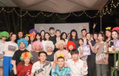 张国立夫妻聚会近照曝光，邓婕状态太绝了，明明只小3岁，看起来像两代人？缩略图