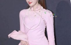 张天爱太绝了！红毯女王连死亡芭比粉都能穿出女神范儿，又甜又帅谁顶得住啊缩略图