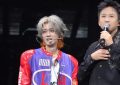鹿晗南昌演唱会后和邓超一家公园遛弯，超姐现身超显年轻有气质缩略图