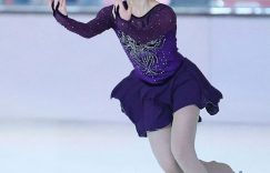 李小鹏女儿奥莉滑冰比赛萌翻了！小时候的萌娃现在美得都快认不出来了缩略图