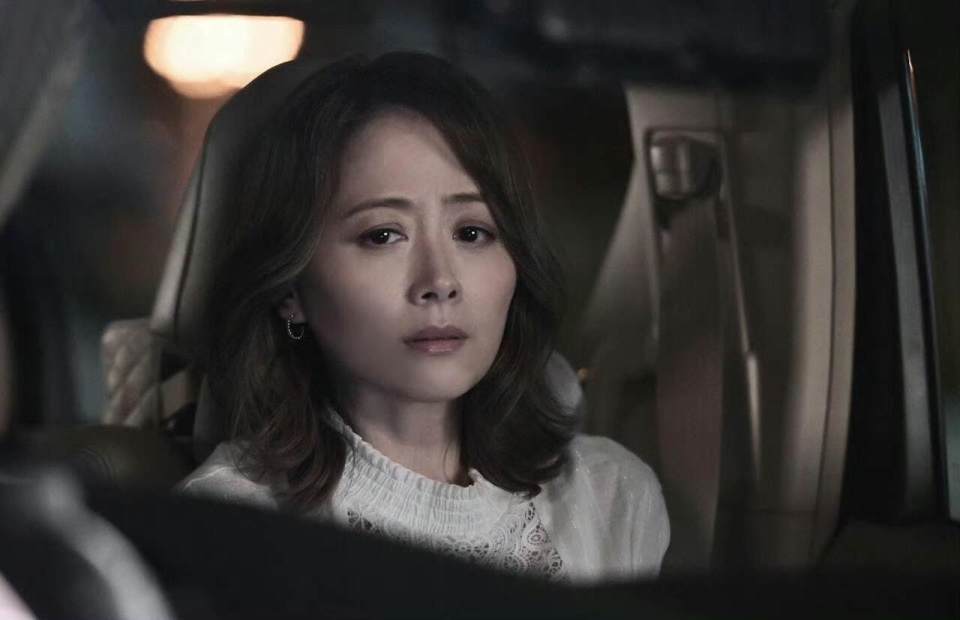 香港女星复出拍戏，结婚十几年在家贤惠，状态好到像冻龄美人插图1