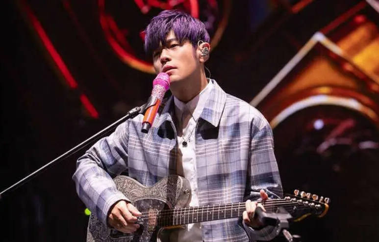 周杰伦团队回应17年坚持捐款：本来就是该做的，没必要特意说插图