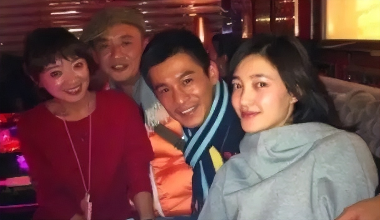 王丽坤和他同居8年，把青春都搭进去了，结果他转身娶了别人插图1