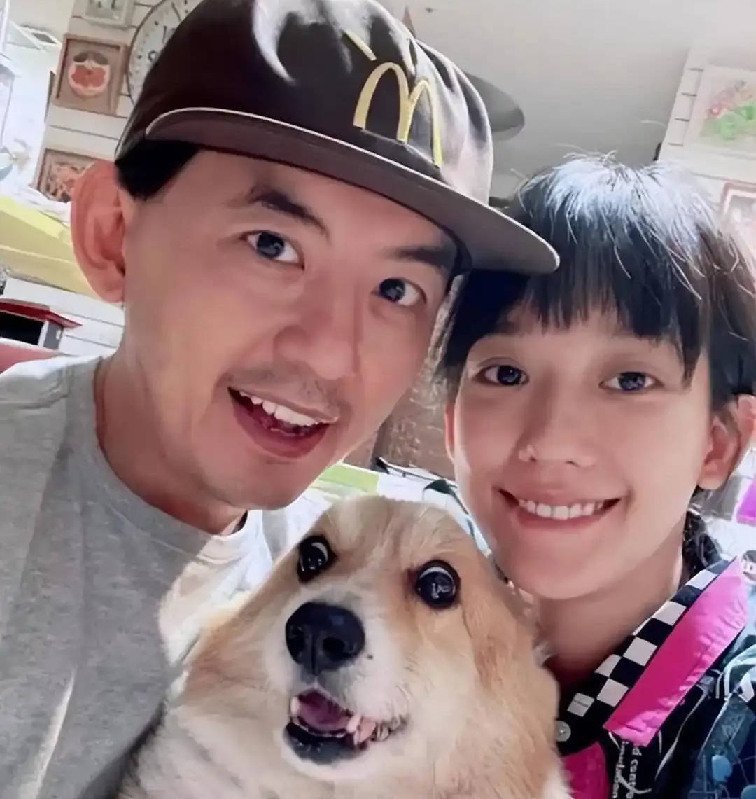 黄子佼二审出庭，承认离婚求轻判插图