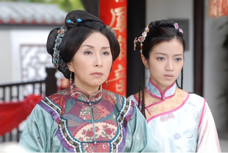 香港老戏骨庆生被夸不老，当年未婚生子震惊全港，孩子爸是谁至今是个谜插图1