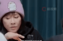 刘嘉玲透露:谢霆锋妈妈夸张柏芝把俩娃教得特别棒缩略图 刘嘉玲透露:谢霆锋妈妈夸张柏芝把俩娃教得特别棒缩略图