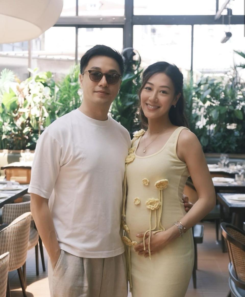 31岁港姐在上海顺利生下女儿，宝宝超像爸爸超乖，母女俩已回家啦插图1