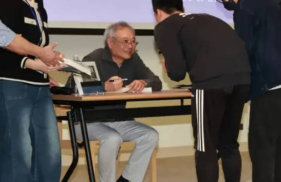 李安聊网飞收购华纳:现在都是巨头说了算插图 李安聊网飞收购华纳:现在都是巨头说了算插图