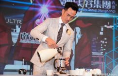 TVB视帝带老婆亮相活动！她身材发福、小腹凸出，疑似怀孕缩略图