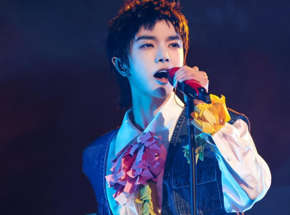 华晨宇又口无遮拦?一句魔法伤害惊呆全场观众!插图1 华晨宇又口无遮拦?一句魔法伤害惊呆全场观众!插图1