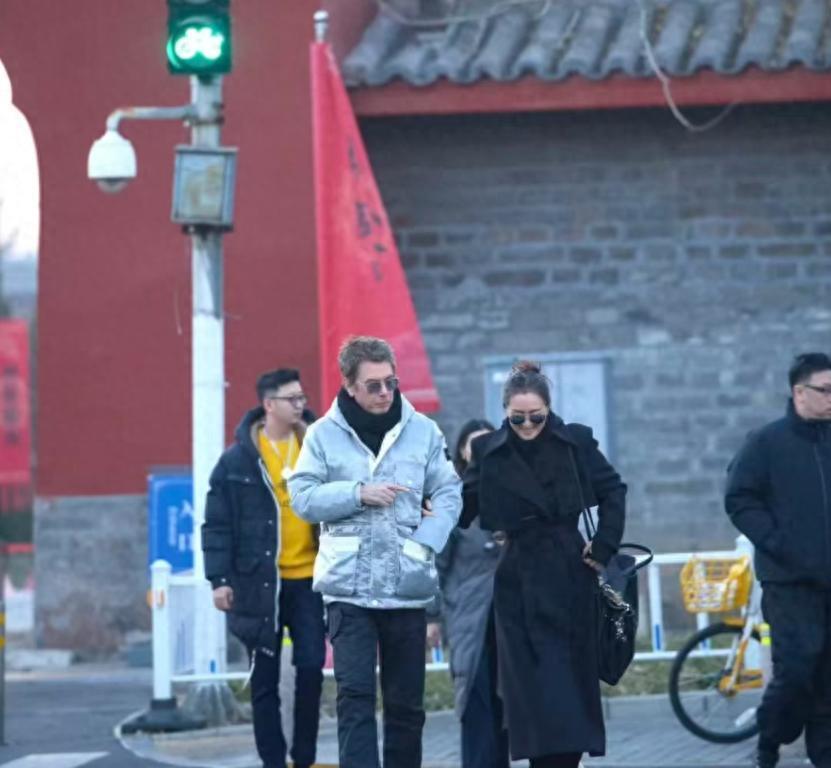 巩俐夫妇在北京中轴线狂撒狗粮，这回真是嫁对人了！插图