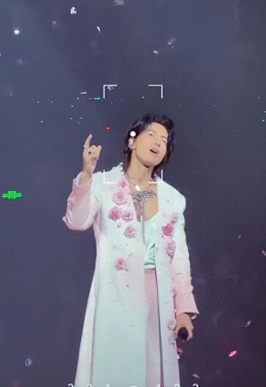 佟丽娅现身言承旭演唱会，关系藏不住了！原来早有苗头插图