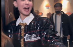 张柏芝请粉丝吃黑珍珠大餐，笑称女粉都是她老公缩略图